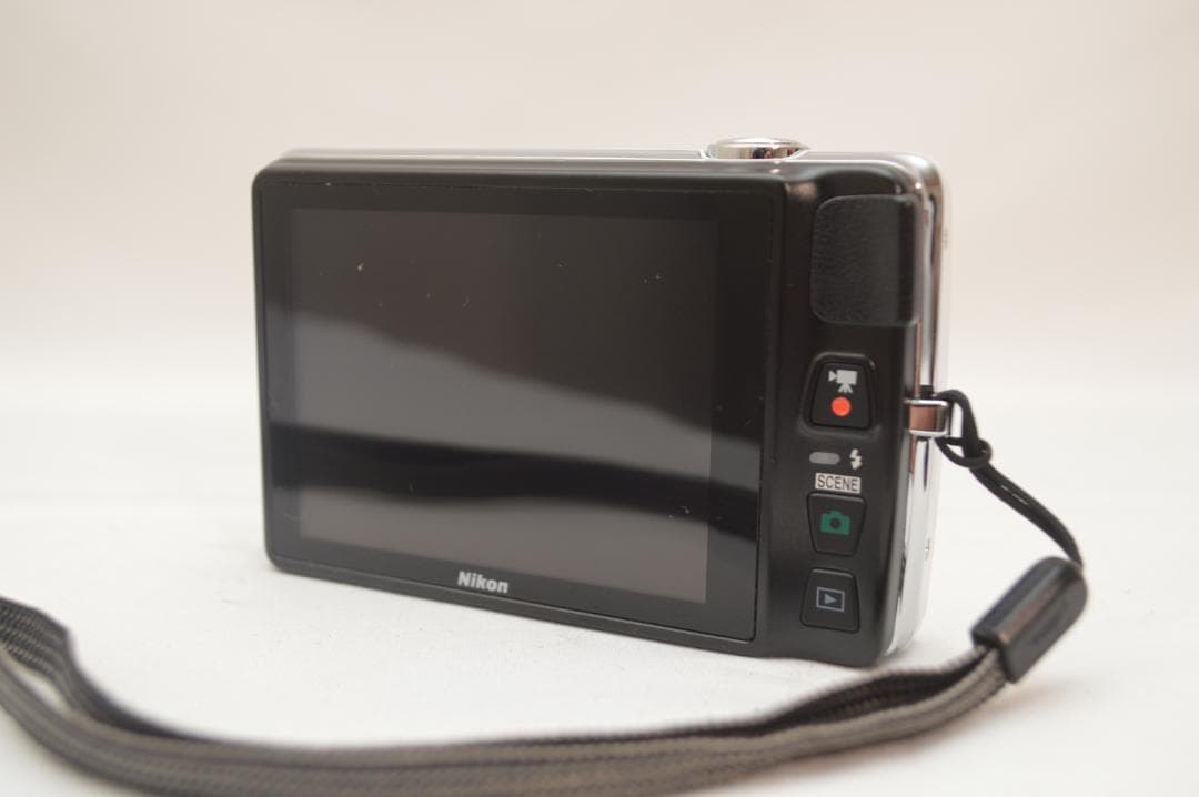 ✨未使用美品✨ Nikon Coolpix S4300 ホワイト 元箱付