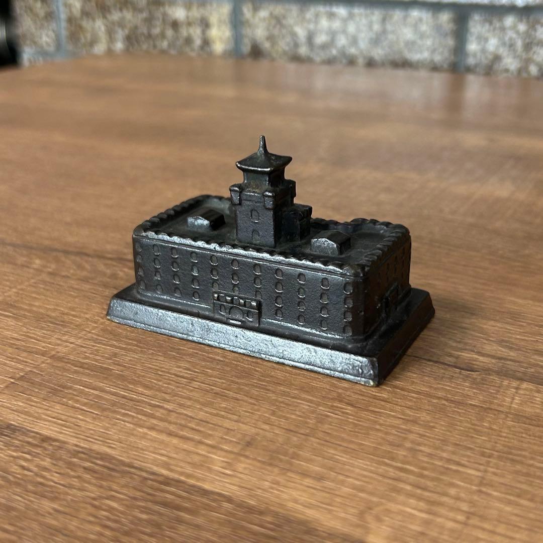 戦前 満州帝国 日本軍 三菱康徳会館 新築記念 文鎮 康徳2年 昭和10年 歴史 戦前 満州帝国 日本軍 三菱康徳会館 新築記念 文鎮 康徳2年 昭和10