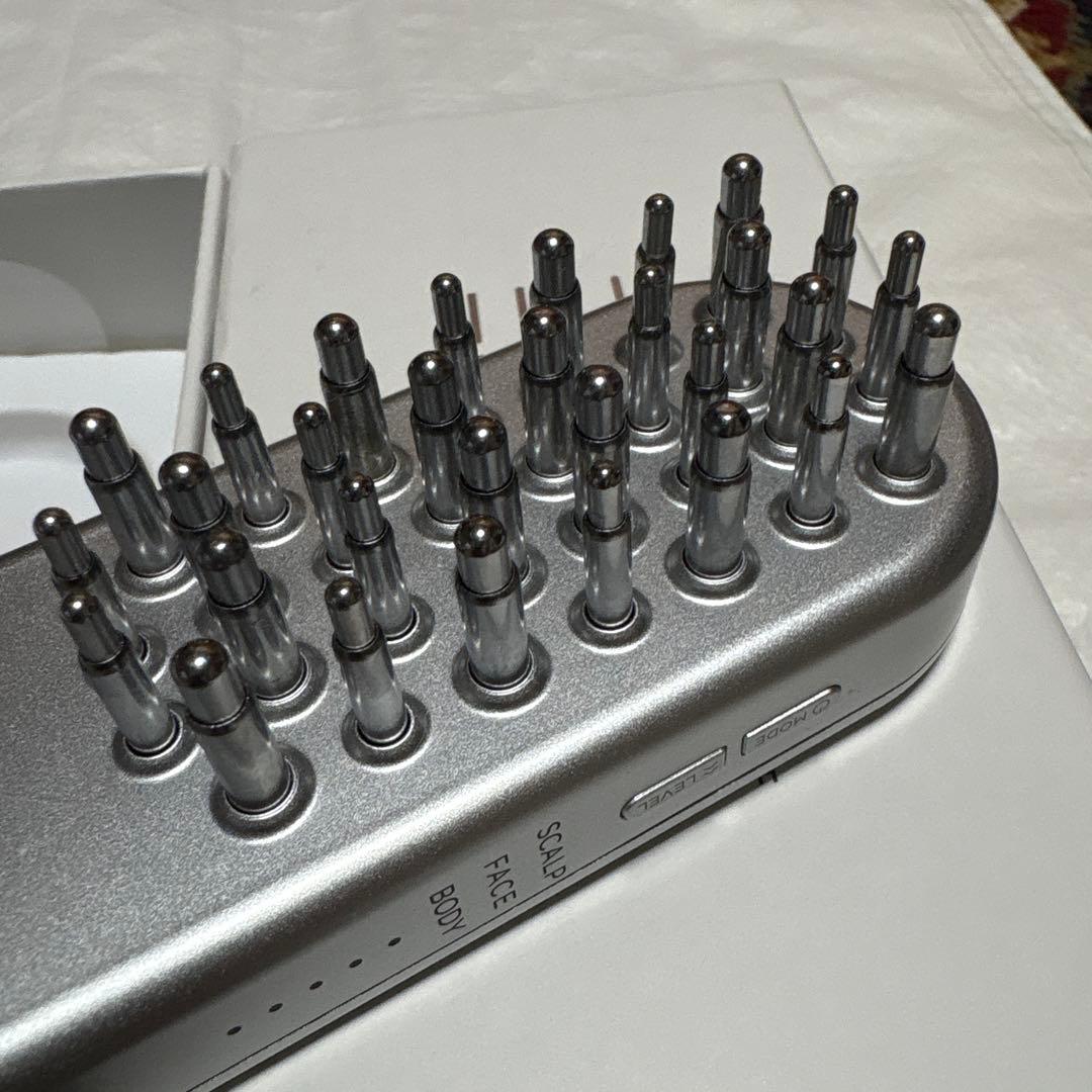 SALONIA EMS LIFT BRUSH 美顔器　電気ブラシ