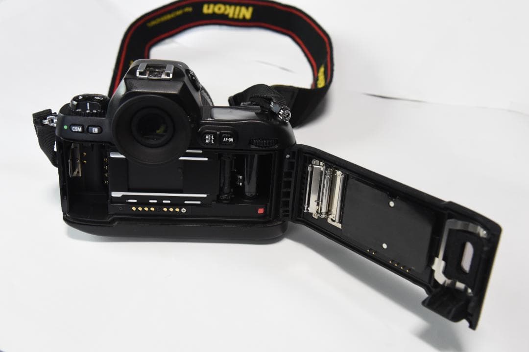 【美品】Nikon F100 ニコン フイルムカメラ ズーム24〜120㎜セット