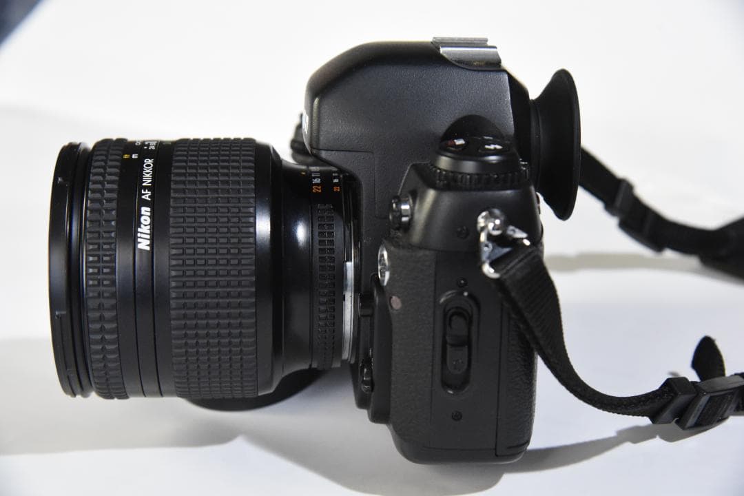 【美品】Nikon F100 ニコン フイルムカメラ ズーム24〜120㎜セット