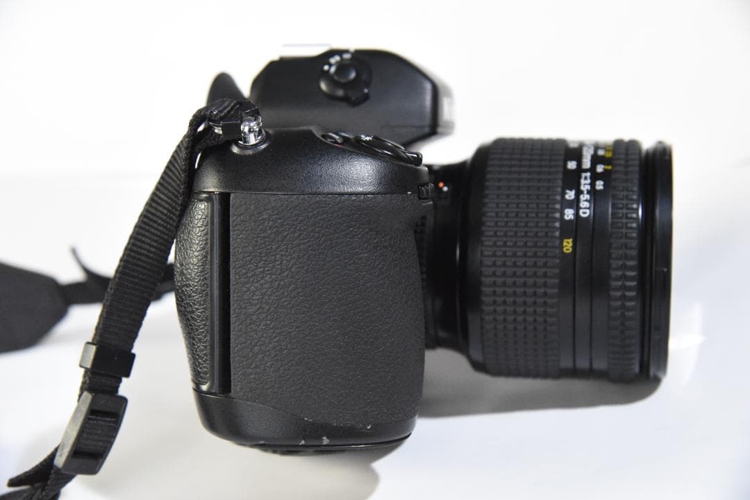 【美品】Nikon F100 ニコン フイルムカメラ ズーム24〜120㎜セット