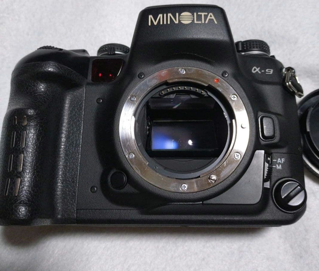 MINOLTA α9