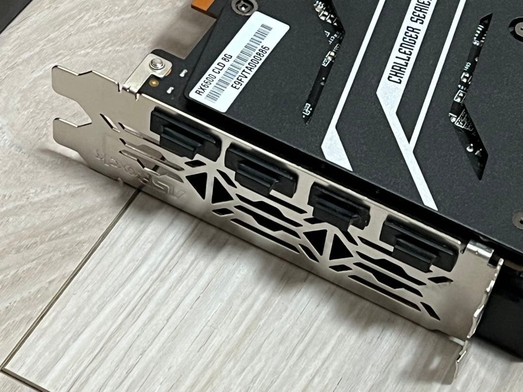 【送料無料】AMD Asrock Radeon rx6600 8GBメモリ