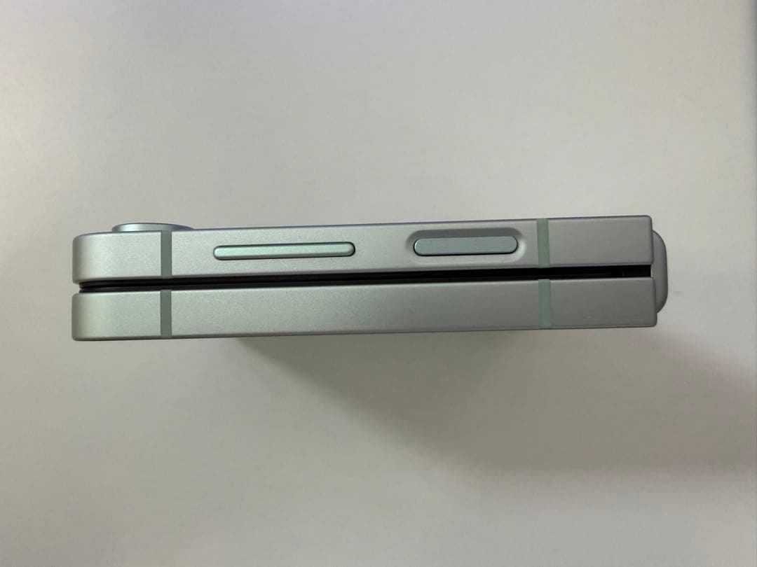 Galaxy ZFlip6 256gb ミント