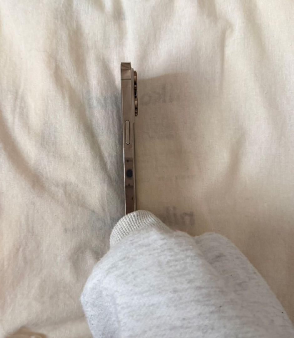 Apple iPhone 14Pro ホワイト