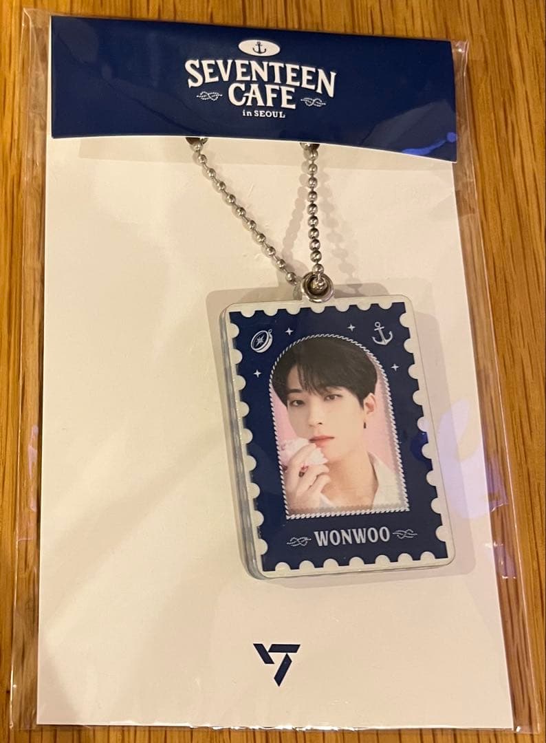 ウォヌ キーホルダー セブチカフェ SEOUL - メルカリ
