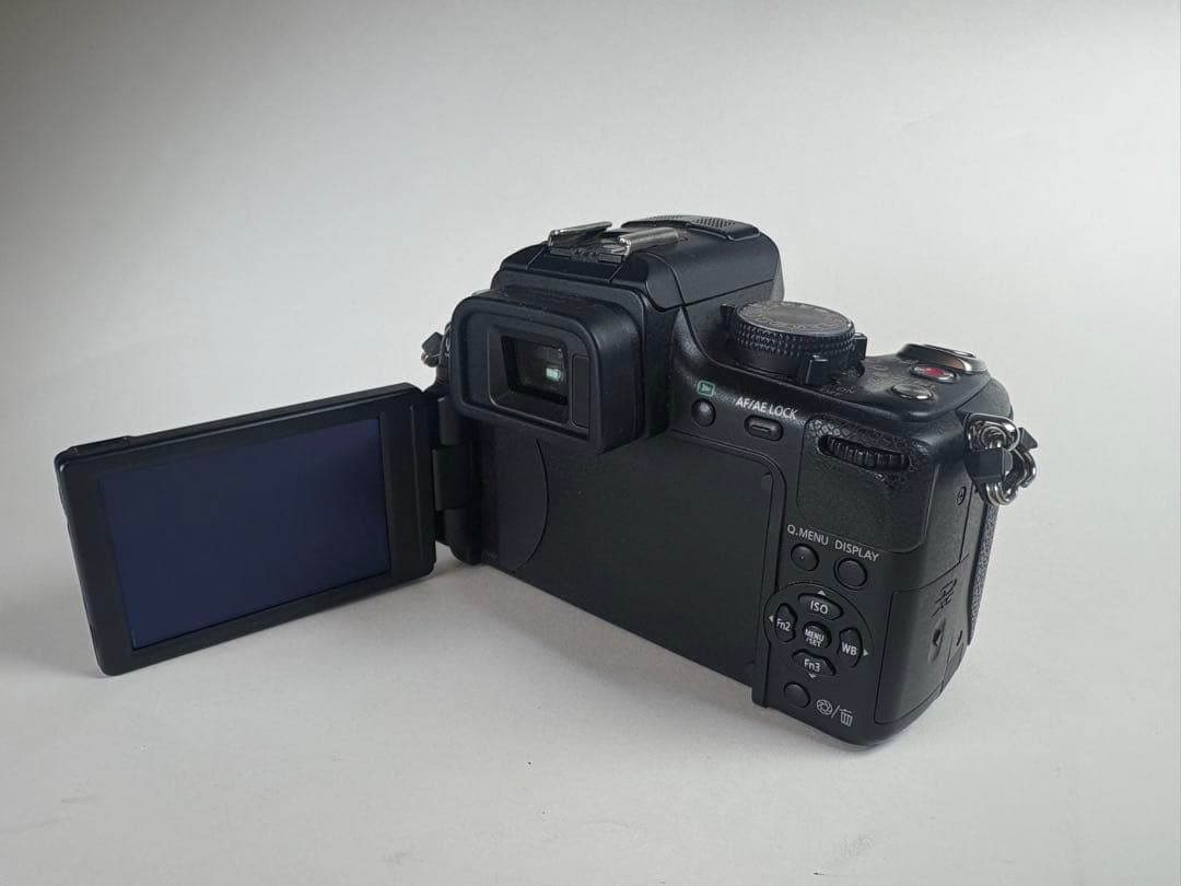 Panasonic LUMIX DMC-GH2 ボディ バッテリー付