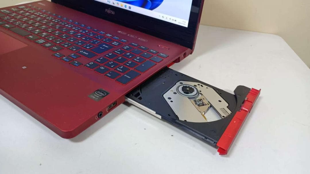 タッチ機能 Blu-ray ノートパソコンFUJITSU Core i7 SSD