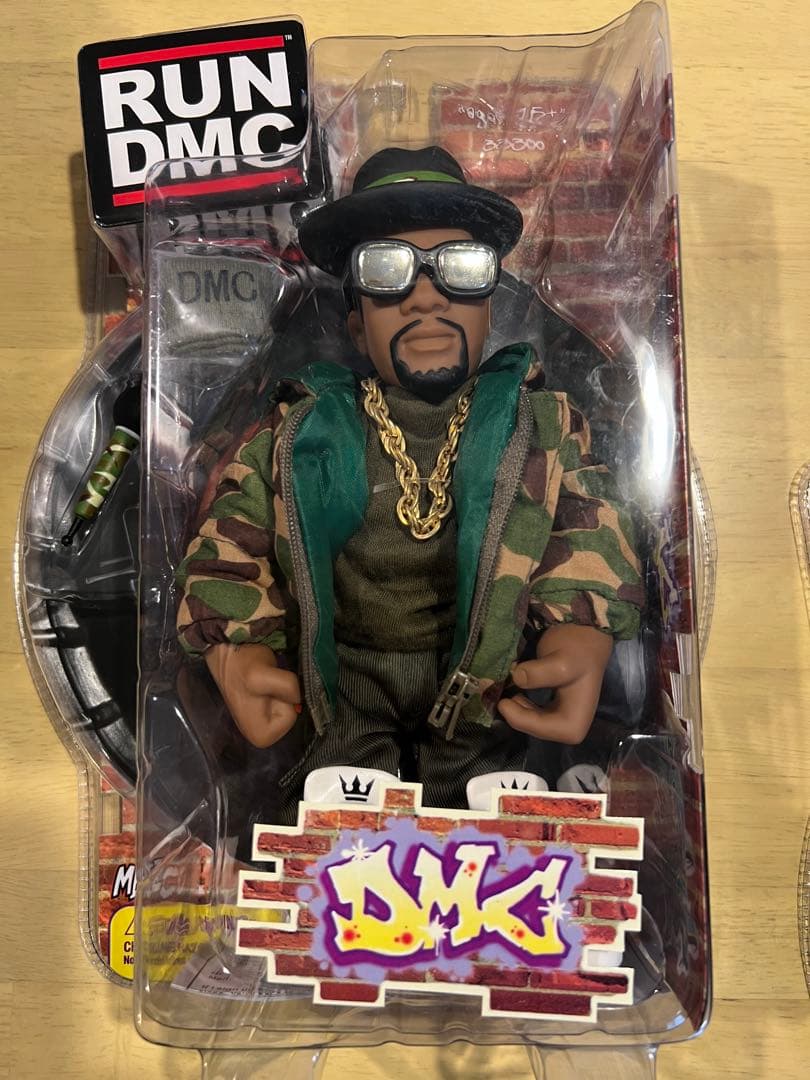 RUN DMC フィギュア 3体セット MEZCO製 迷彩柄 - メルカリ