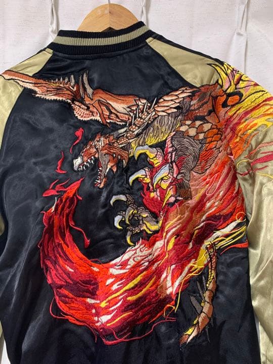 モンスターハンター リオレウス スカジャン - メルカリ