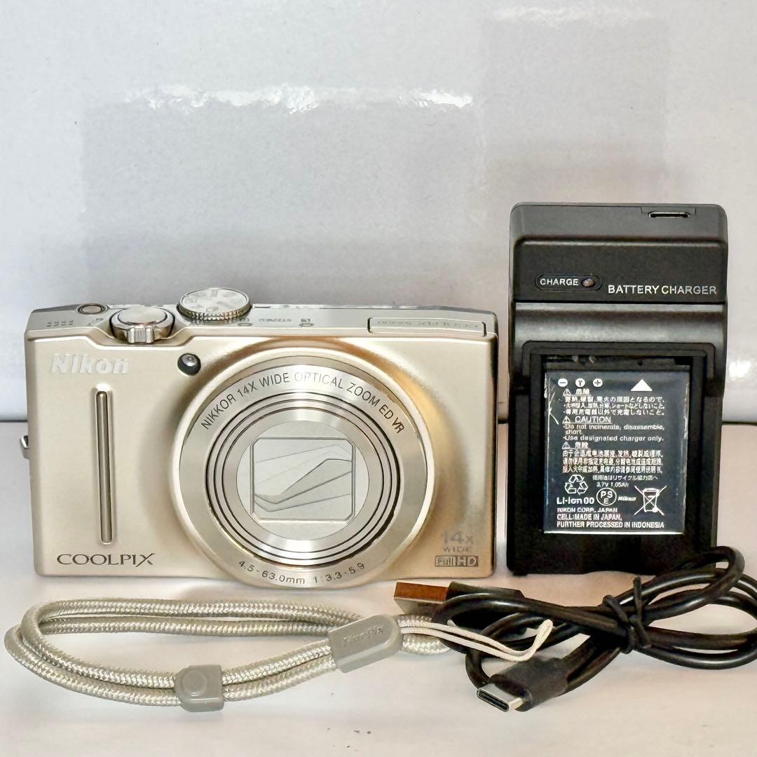 デジタルカメラ Nikon COOLPIX S8200