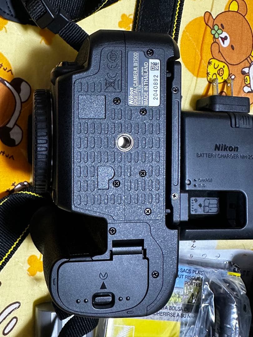 ニコンD7500 18-140VR Kit