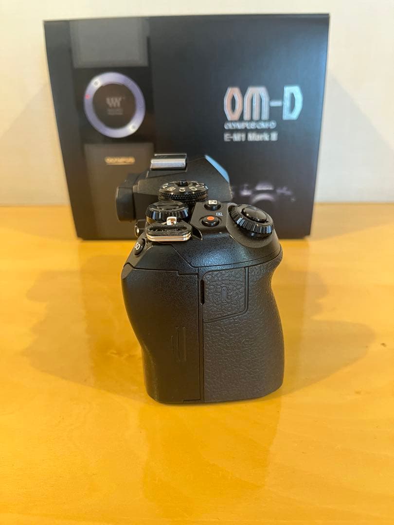 OLYMPUS OM-D E-M1 Mark III 本体