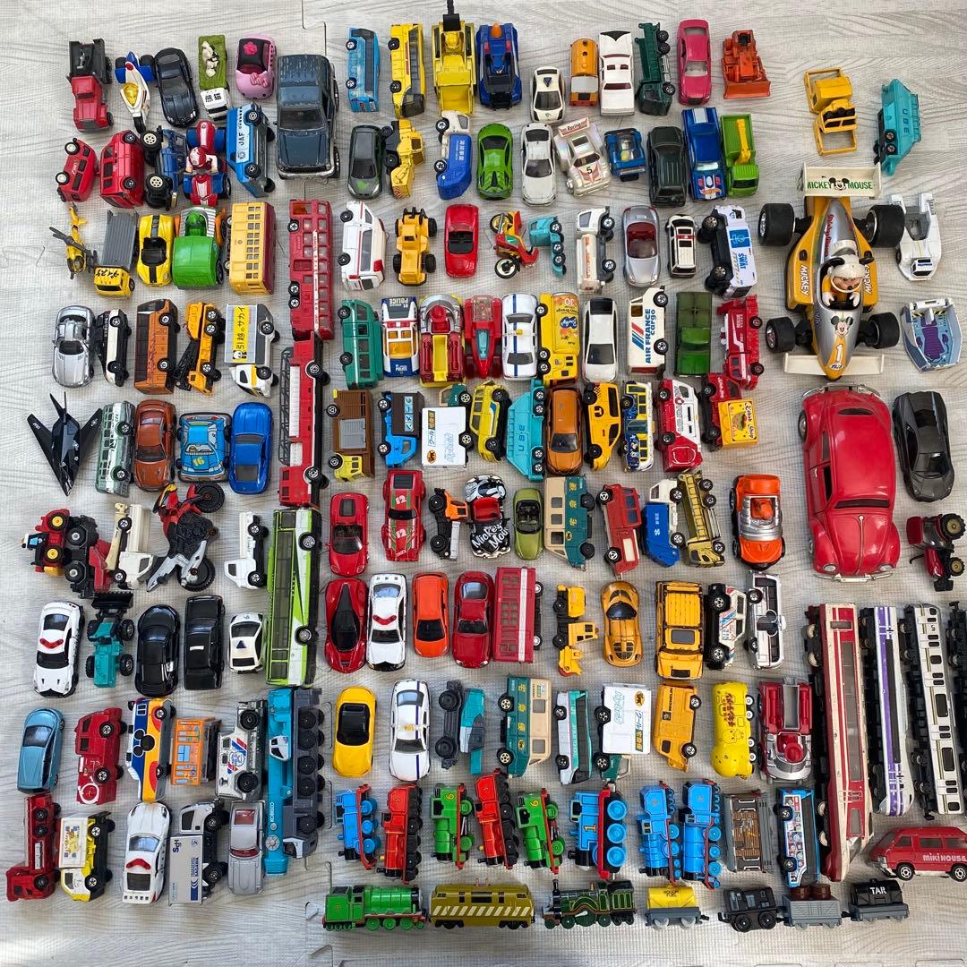 トミカ 約150台まとめ トーマス他キャラクター、ロング多数 - メルカリ