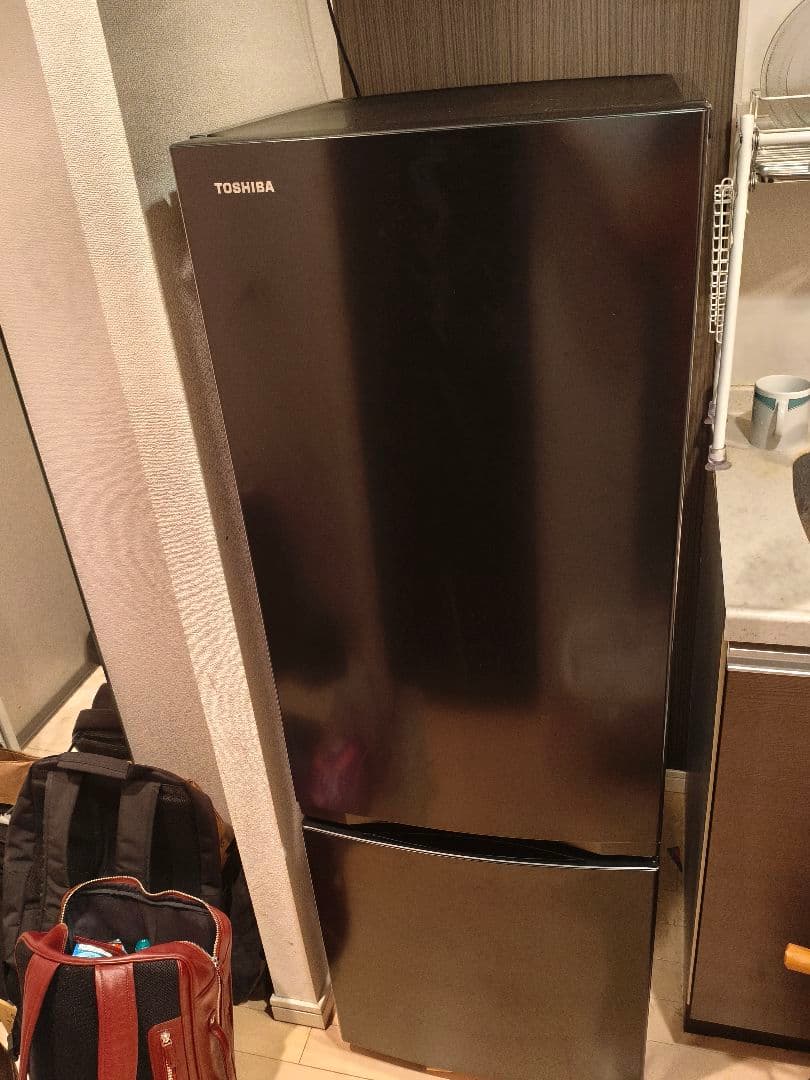 TOSHIBA ブラック冷蔵庫　170L　GR-V17BS(K)