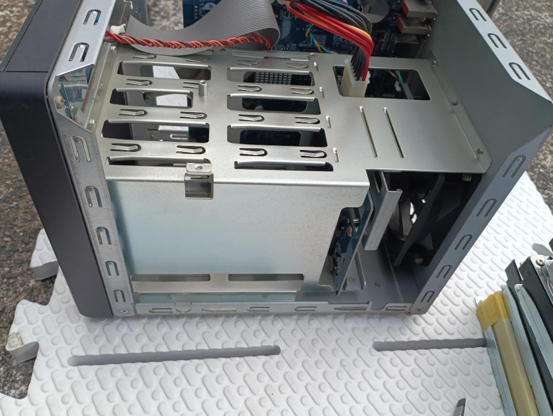 QNAP TurboNAS TS-419P+ 4ベイ NAS HDD付