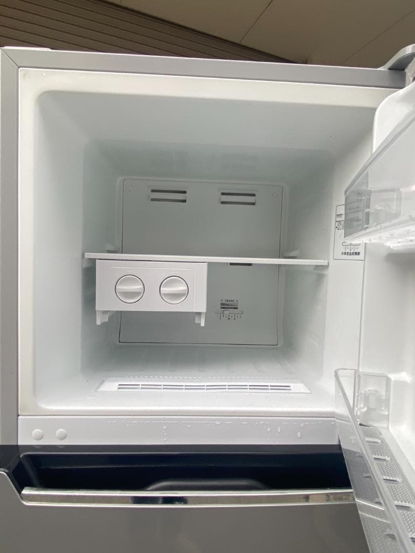 A559♠️ハイセンス 人気モデル！2ドア冷蔵庫 「HR-B2301」227L