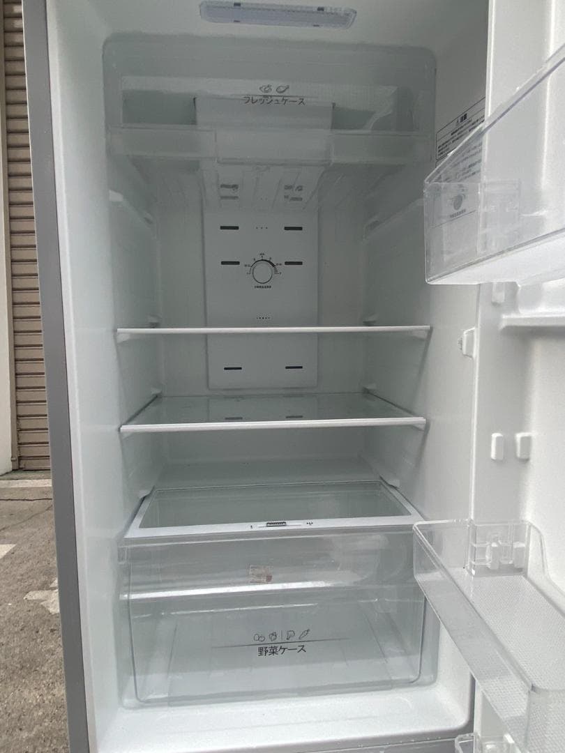 A559♠️ハイセンス 人気モデル！2ドア冷蔵庫 「HR-B2301」227L