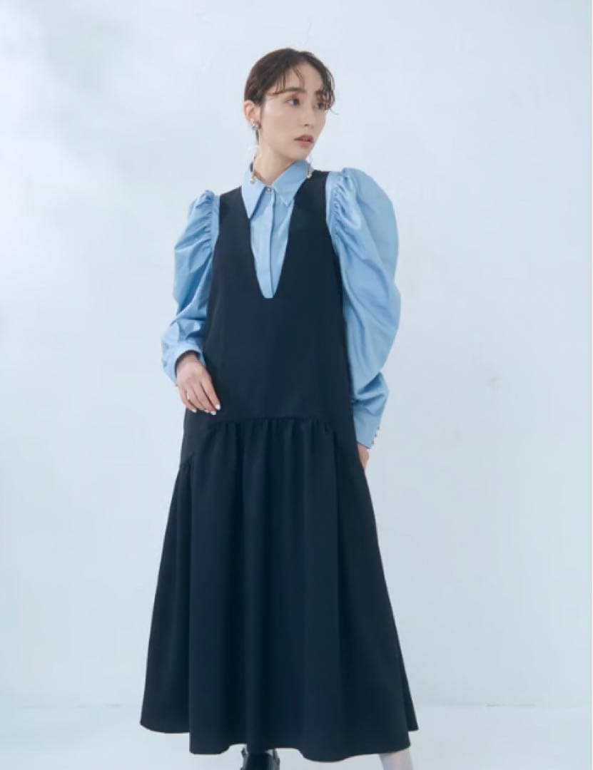 【アオキ】ハグニット& Gather Camisole Dress A sophisticated gathered dress with a subdued sweetness | [THE