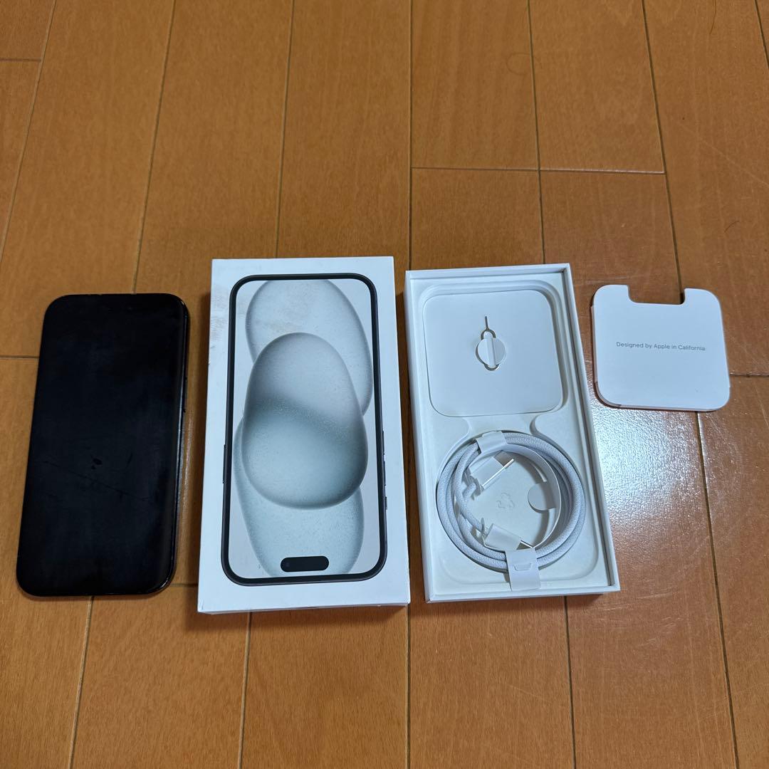 Apple iPhone 15 ブラック 本体 256GB