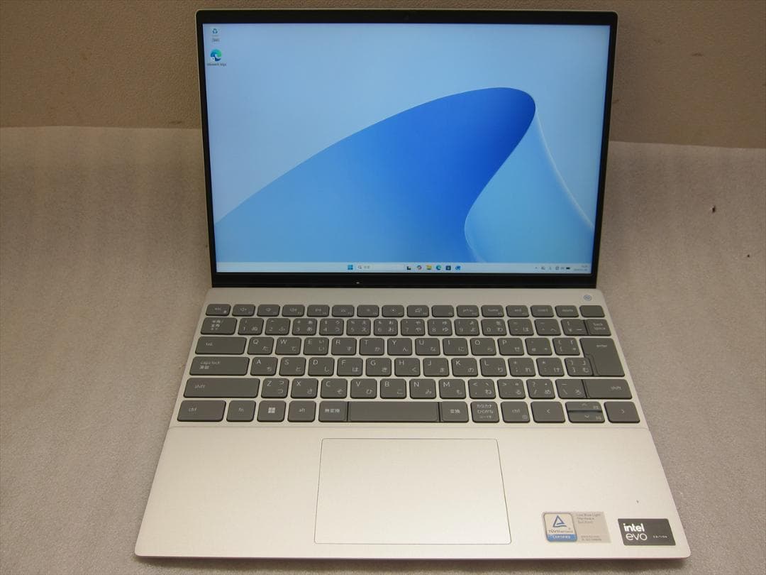 デルCore Ultra5 125H/16G/SSD512G/13型QHD+液晶 Dell Inspiron 13 Core Ultra 5 125H・16GBメモリ・512GB SSD・WQXGA