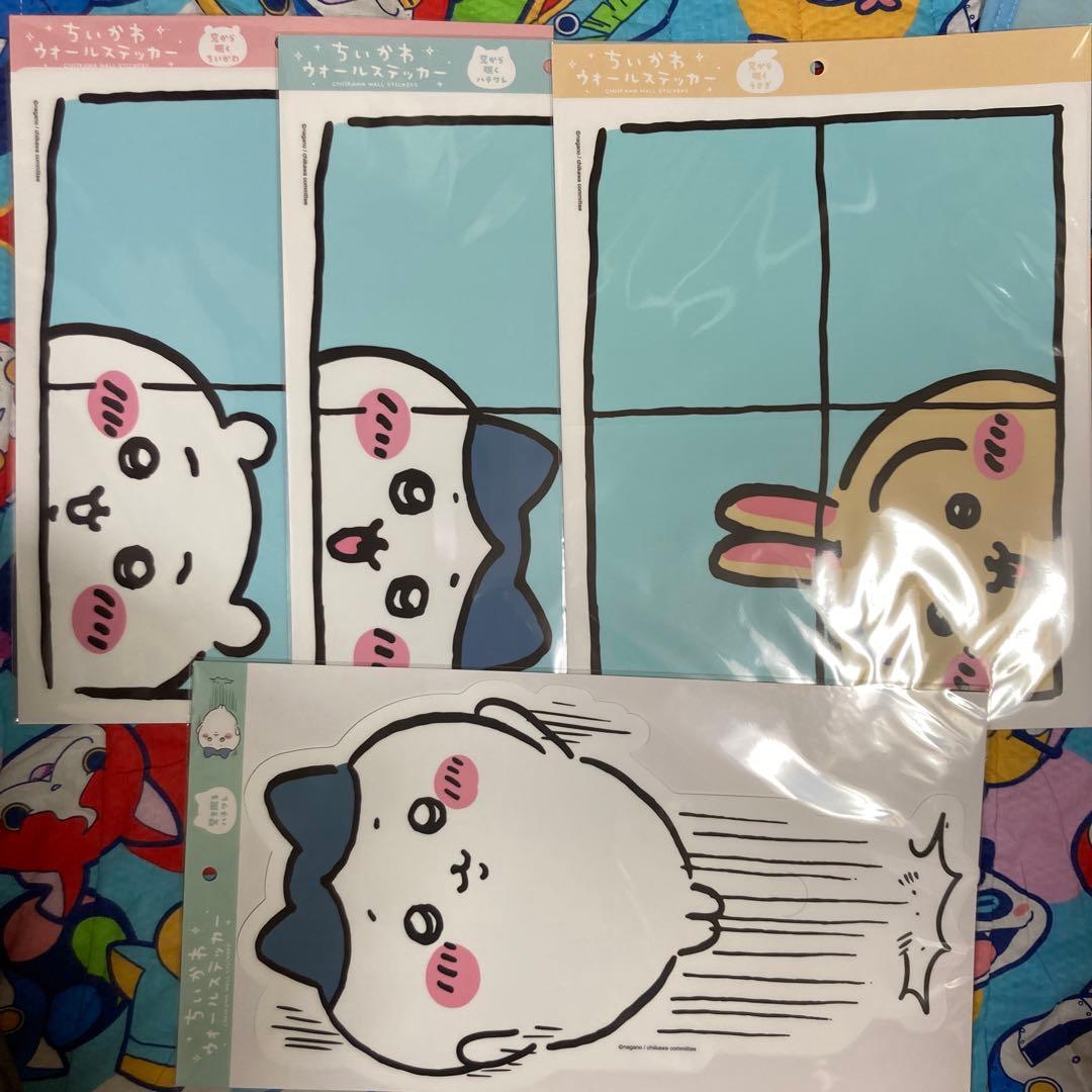 ちいかわ ウォールステッカー 窓から覗く 壁を蹴る - メルカリ