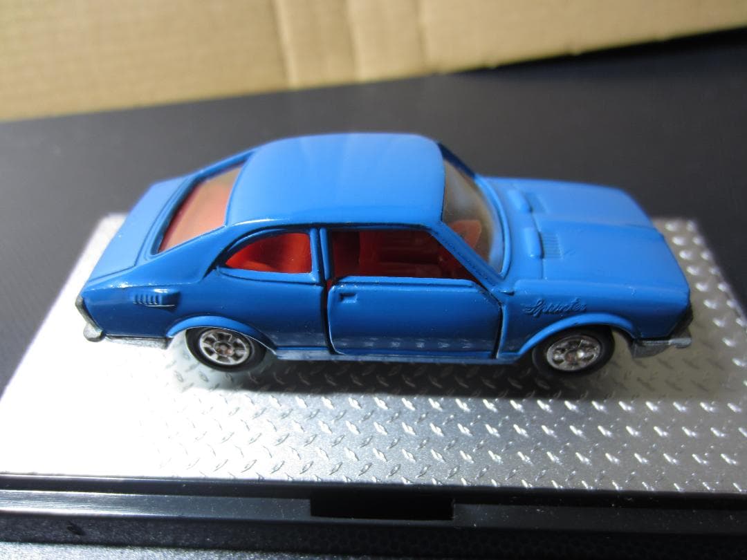 香港 tomica】／黒箱トミカ／トヨタ カローラ スプリンター
