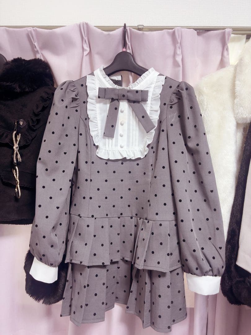 evelyn プリーツティアードミニOP グレー - メルカリ