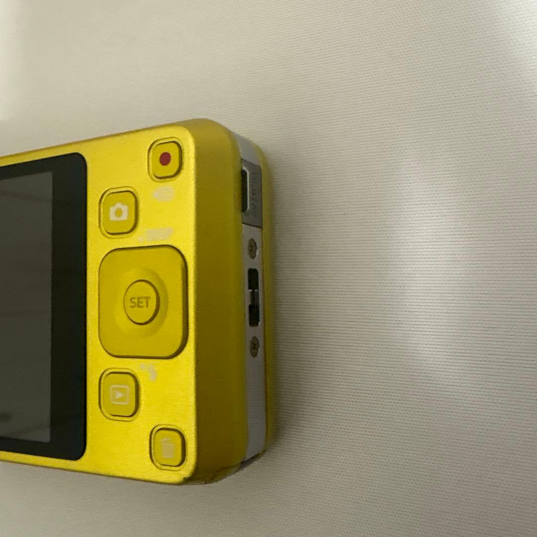 【箱付属品付き】デジカメCASIO EXILIM EX-Z800 イエロー