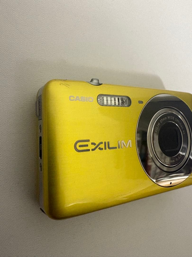【箱付属品付き】デジカメCASIO EXILIM EX-Z800 イエロー