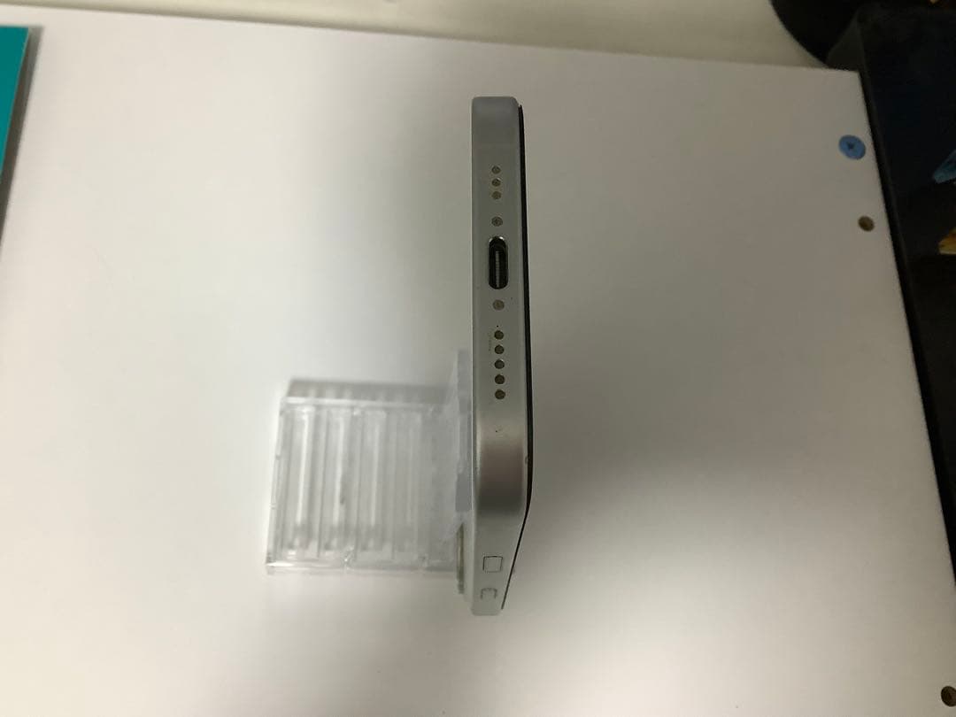 【最終値下げ】iPhone16 本体　256G ホワイト　白　SIMフリー