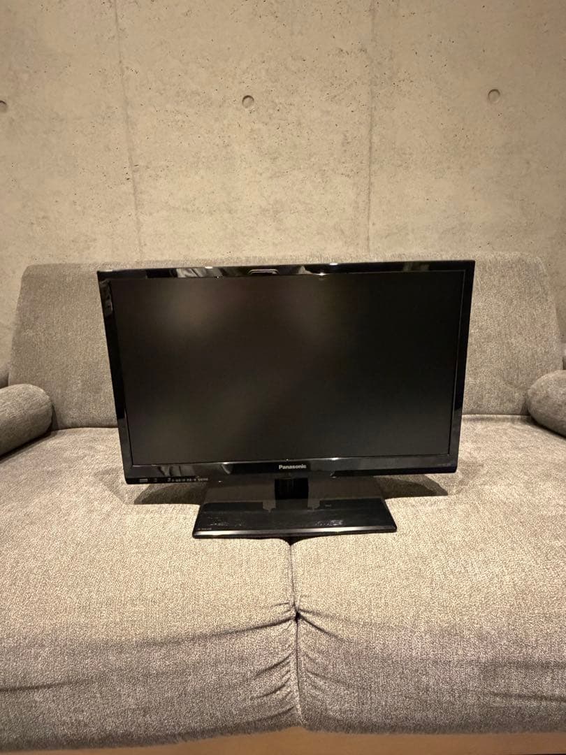 【完品】【極美品】Panasonic VIERA TH-19C305 液晶テレビ