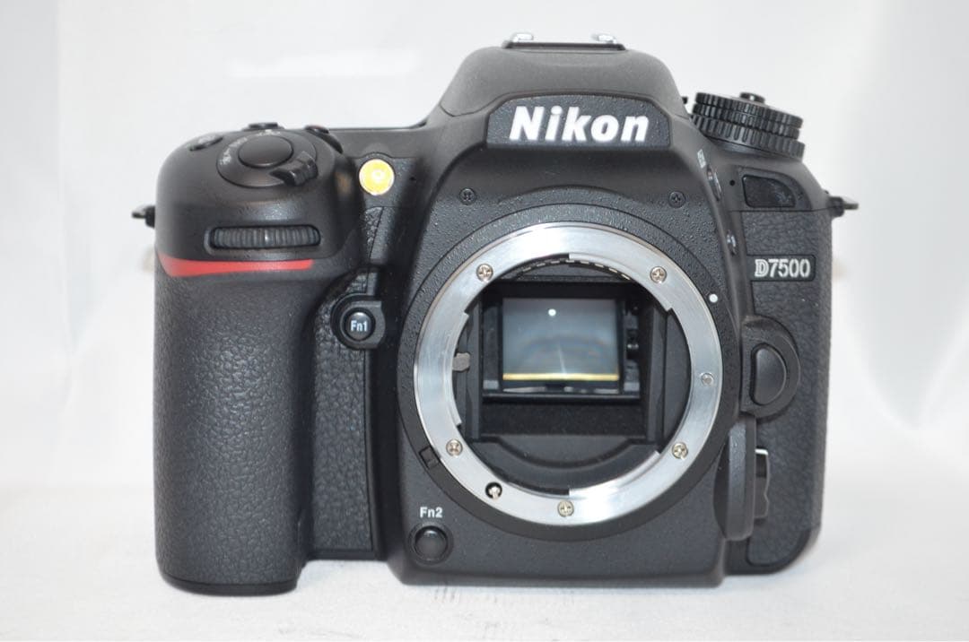 滅多にないシャッター数4300回以下 Nikon D7500☆Wi-Fi搭載