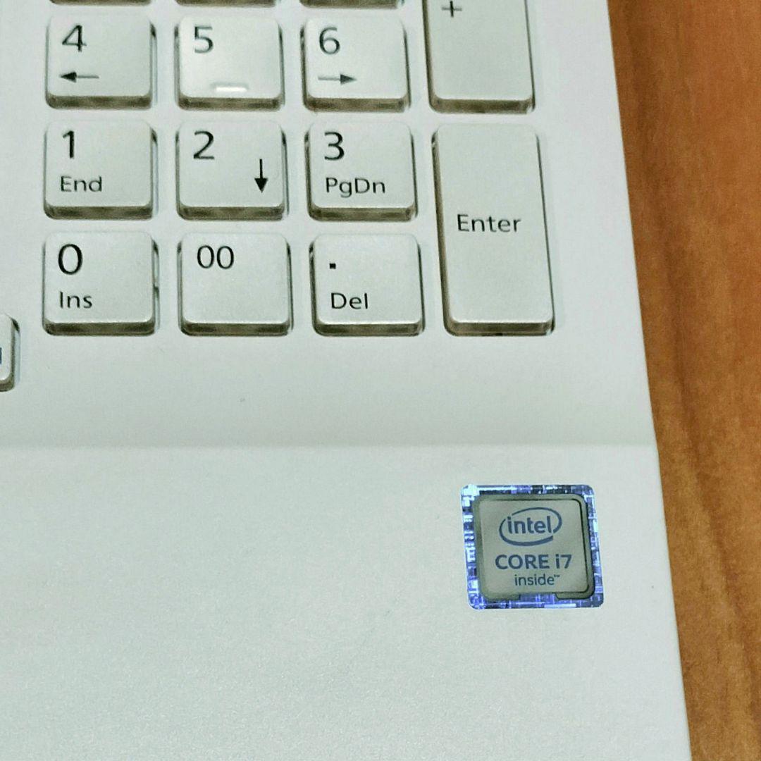 富士通 ノートPC Intel Core i7 ホワイト win10