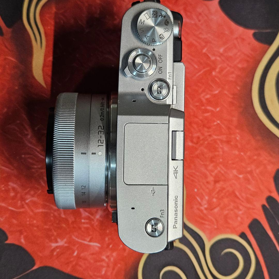 デジタルカメラ Panasonic Lumix GF9