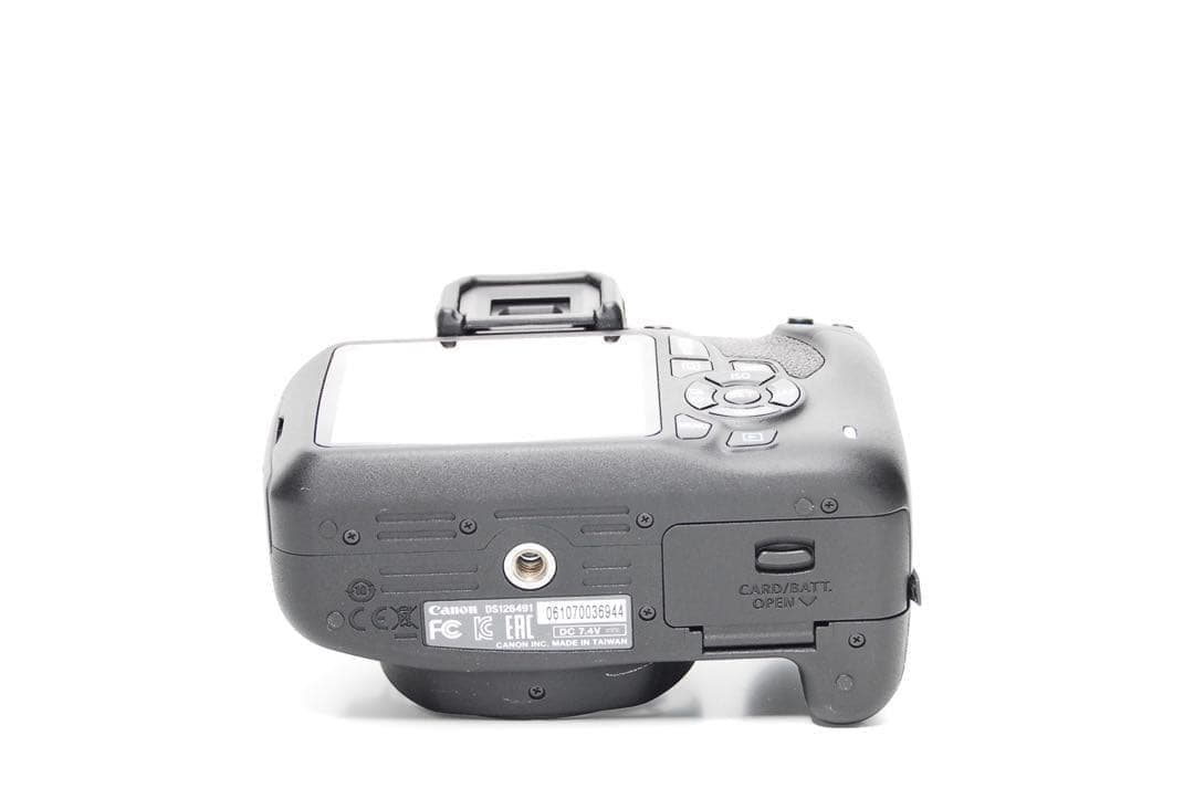 ☘️初心者向け☘️Canon Kiss X70 デジタル一眼レフ 高画質　美品