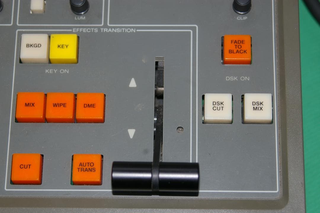 ソニー放送用スイッチャ—BVS-3100中古品の出品です。