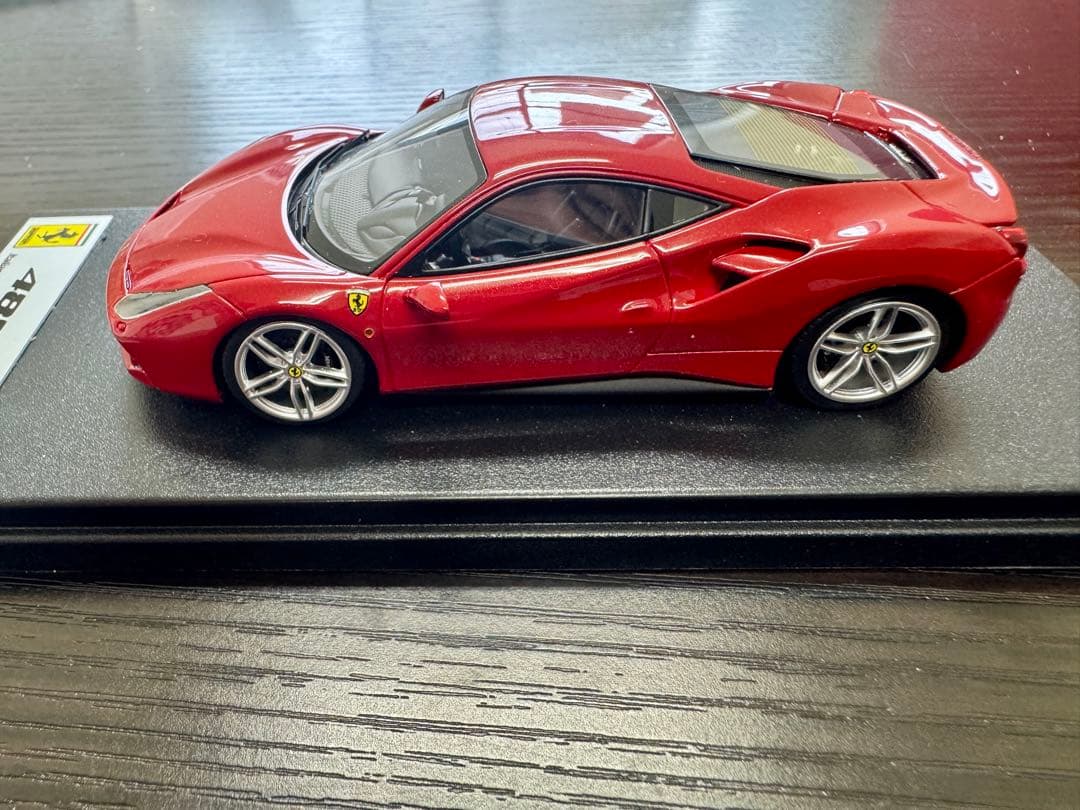Ferrari 488 GTB ミニカー Looksmart 赤 1/43 - メルカリ