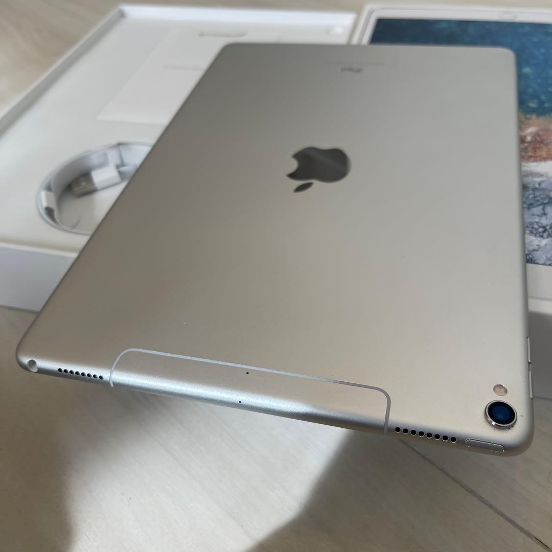 ■美品 iPad Pro 10.5in Wi+Cel 64G MQF02J/A
