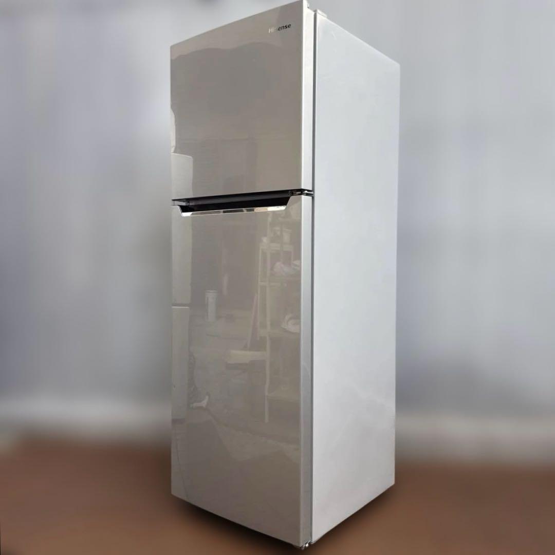 送料込 Hisense 冷蔵庫 227L スリム大容量 鏡面 省エネタイプ