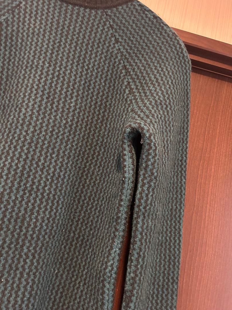 BALMAIN ボタン付きグリーンニットセーター 36