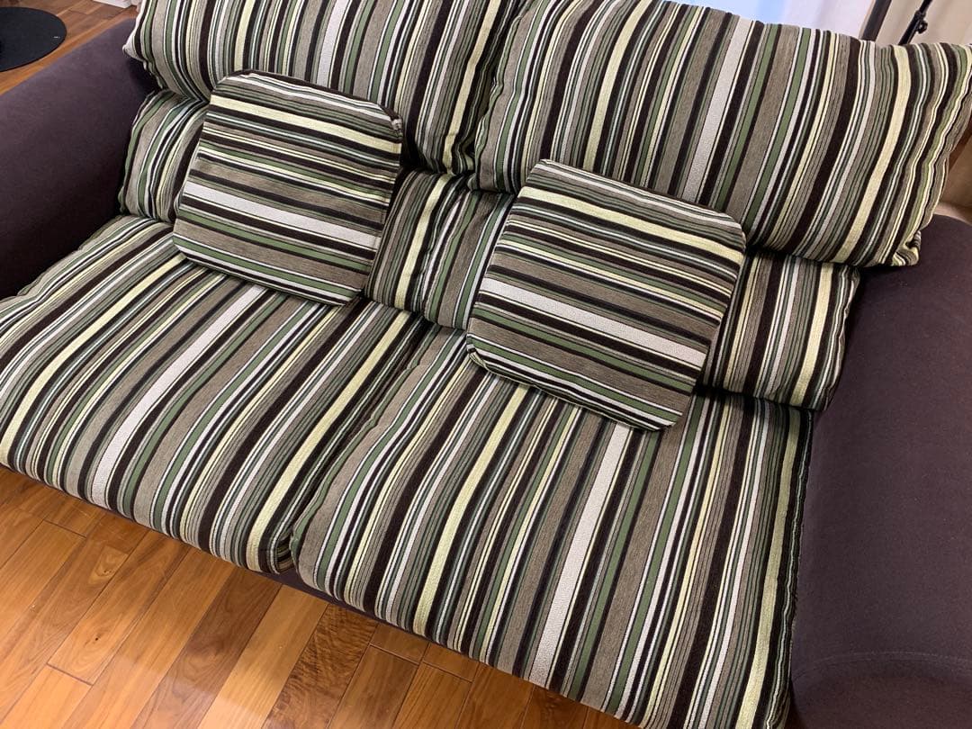 ニトリ】3人用布張りスペイン製ソファ - メルカリ