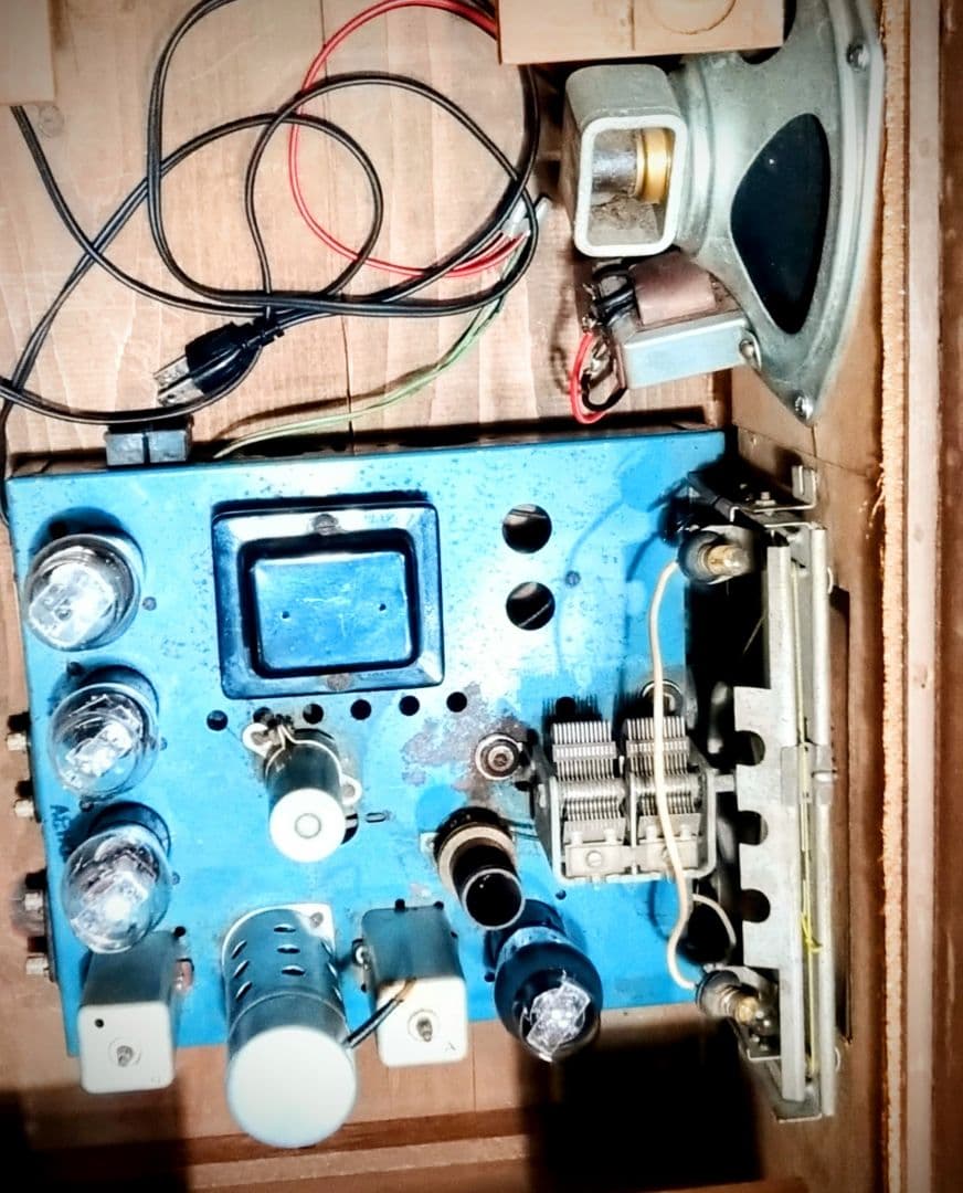 昭和レトロ真空管ラジオ　蓄音機　アンティーク　ジャンク