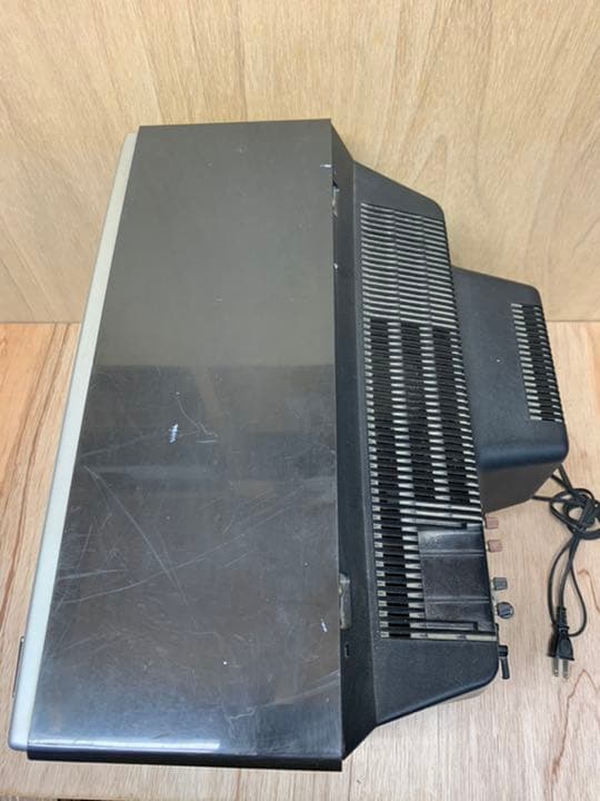 ナショナル　テレビ　オブジェに　砂の嵐