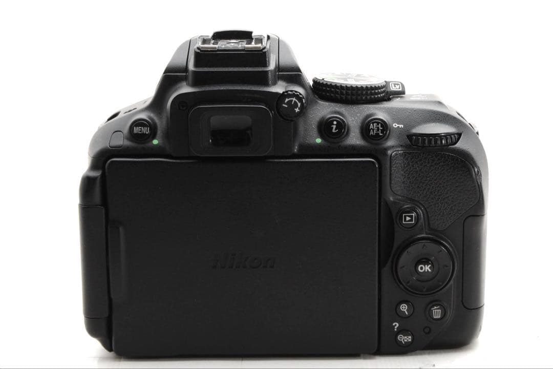 【美品】軽量❤️Nikon D5300❤️Wi-Fiで即シェア❤️手ブレ補正付