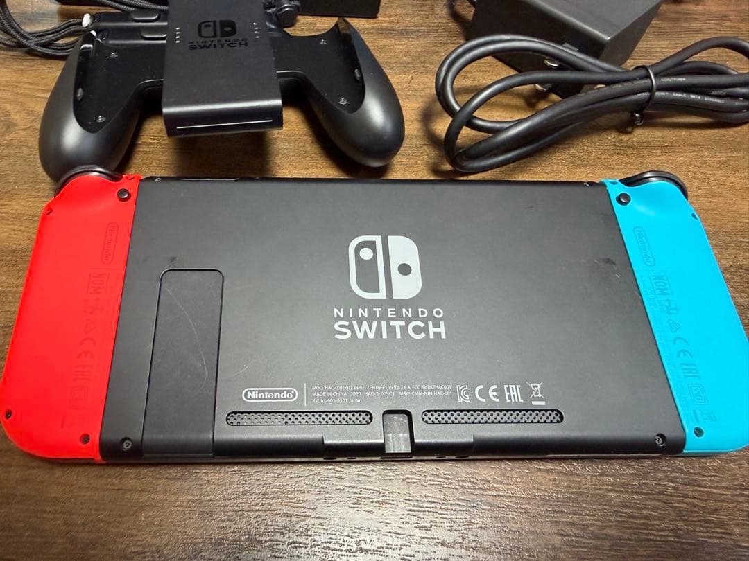 Nintendo Switch 本体 青・赤 Joy-Con マイクロSDカードの通販はau PAY