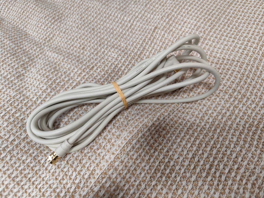 MAM　SHARP 19インチ液晶テレビ 本体 ケーブル付き