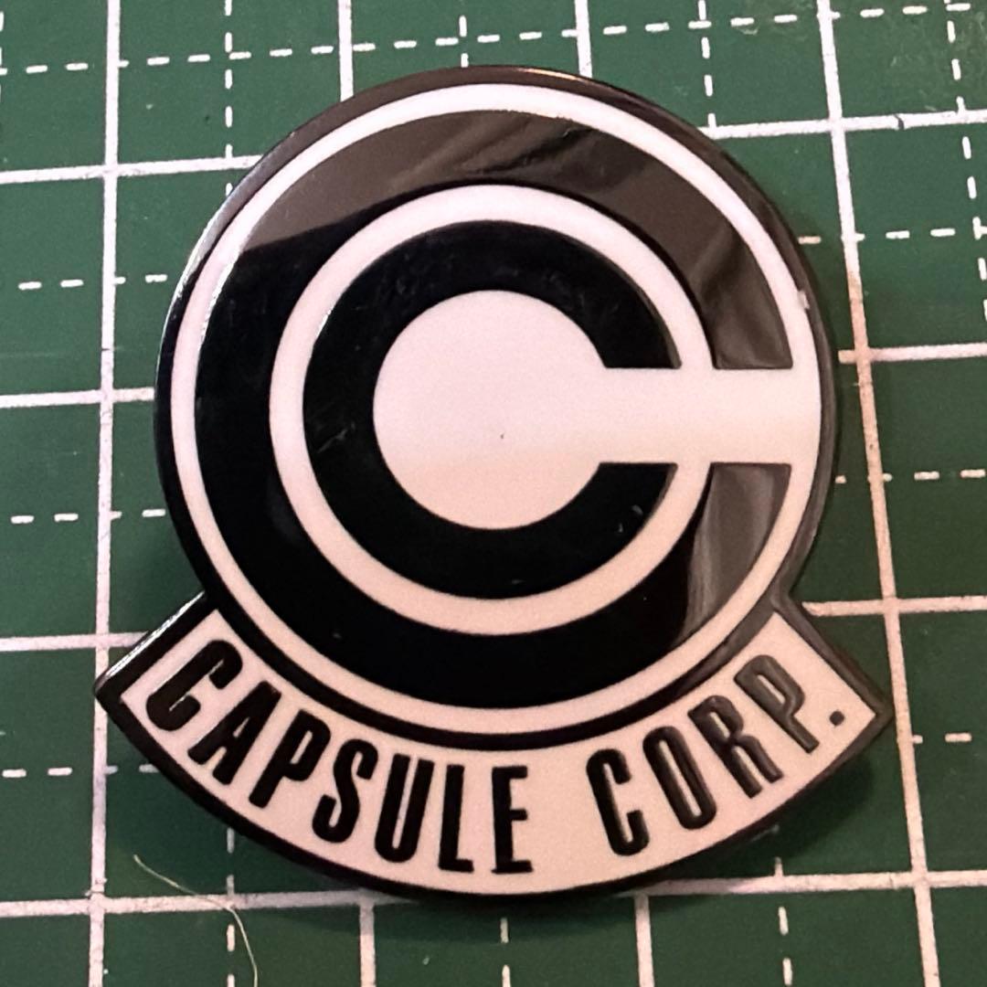 ドラゴンボール カプセルコーポレーション ピンバッジ - メルカリ