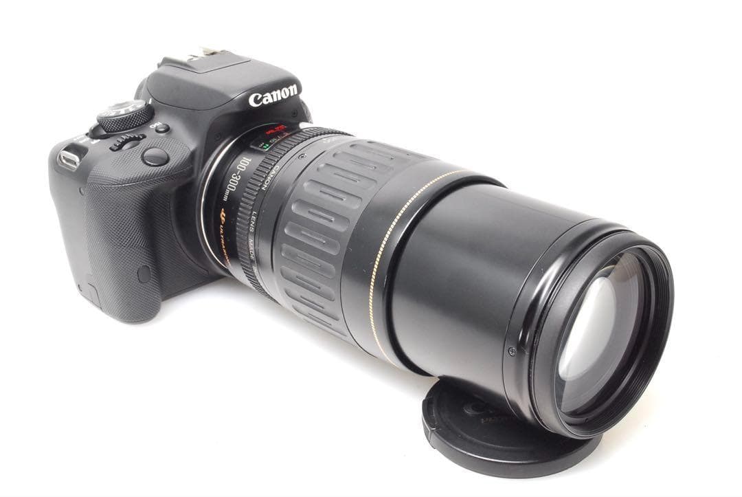 ✨ショット数4380回✨CANON KISS X7✨ダブルレンズ✨超軽量✨